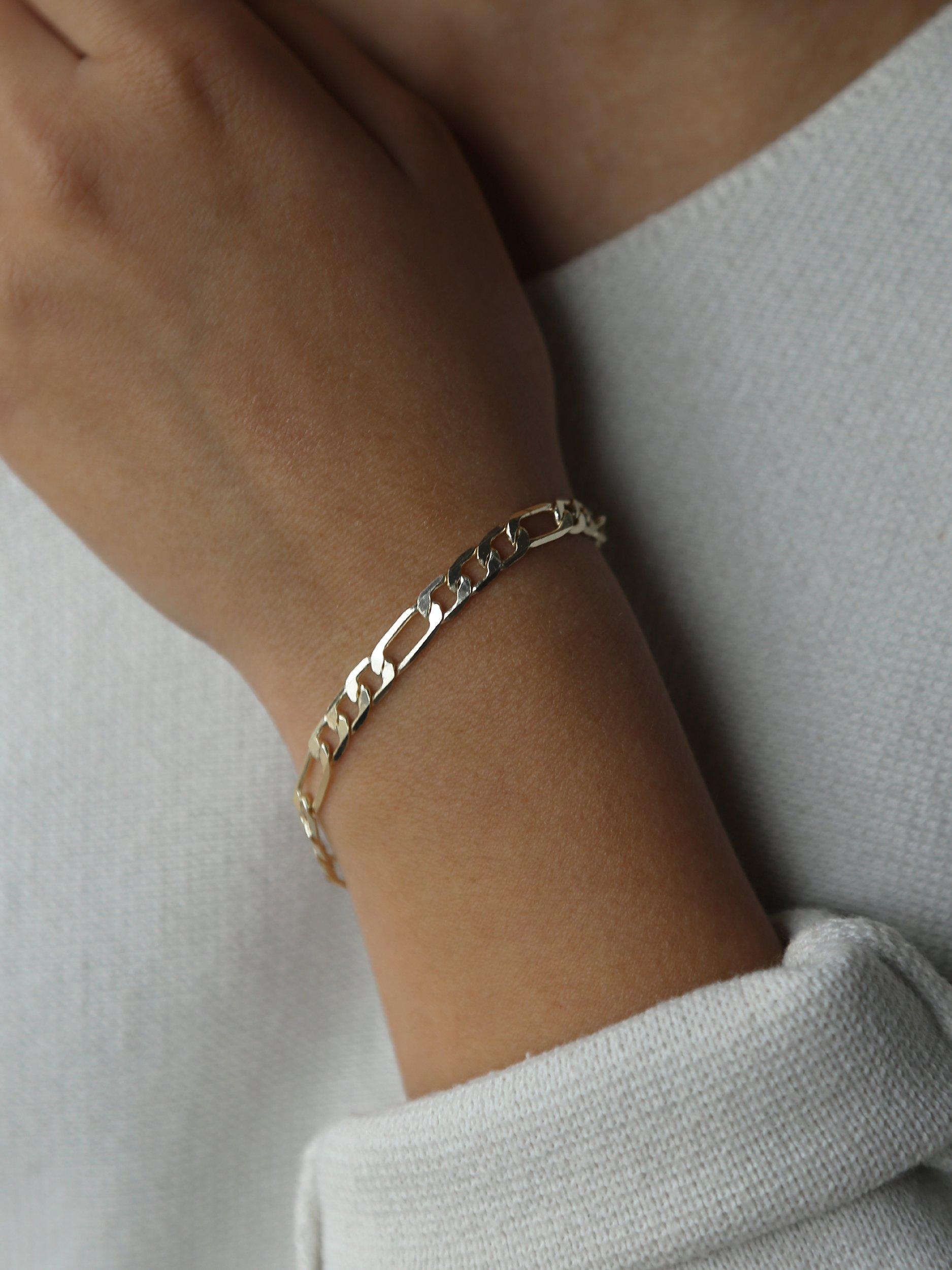 Product image 2 of 4, which shows Tutti & Co Plateau Figaro Link Chain Bracelet, Gold