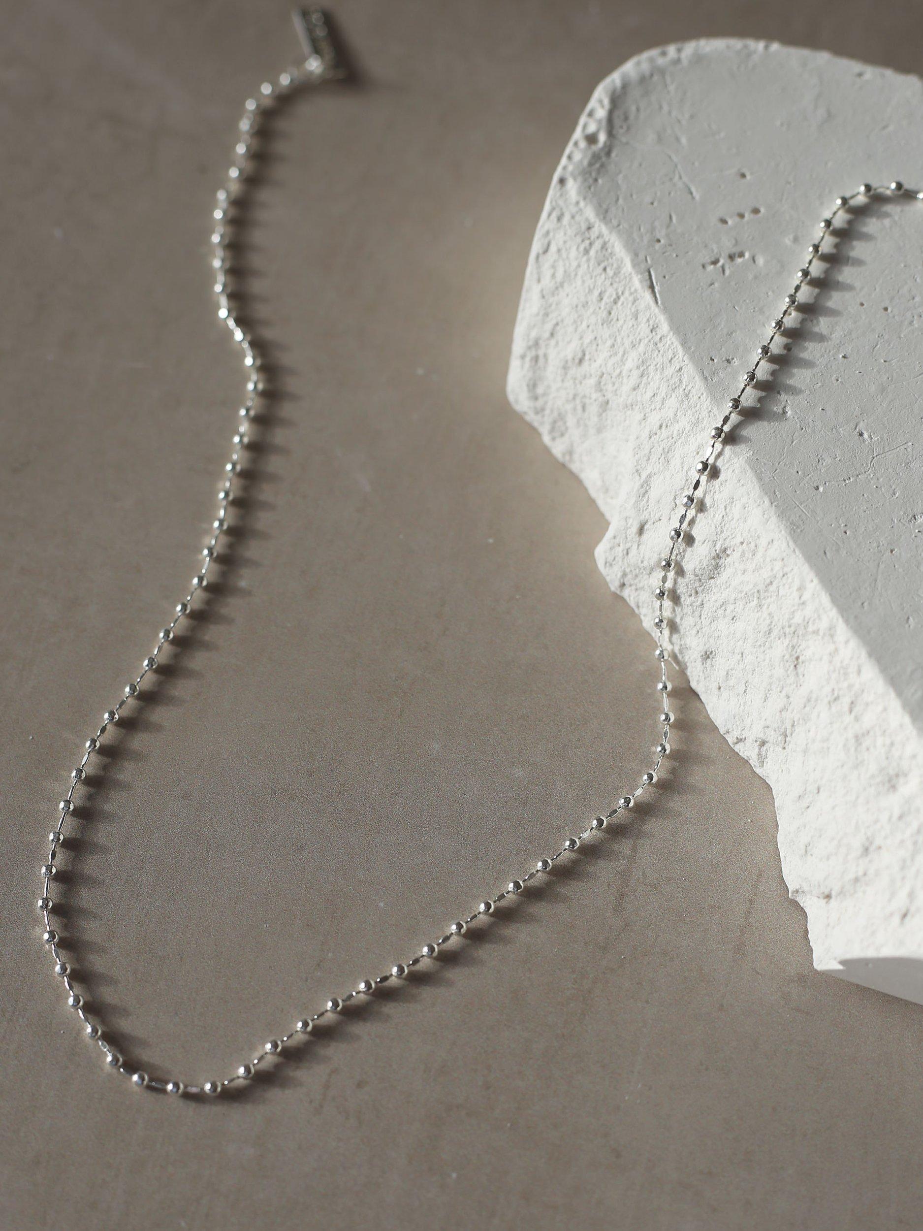 Product image 3 of 4, which shows Tutti & Co Skyline Beaded Chain Necklace, Silver