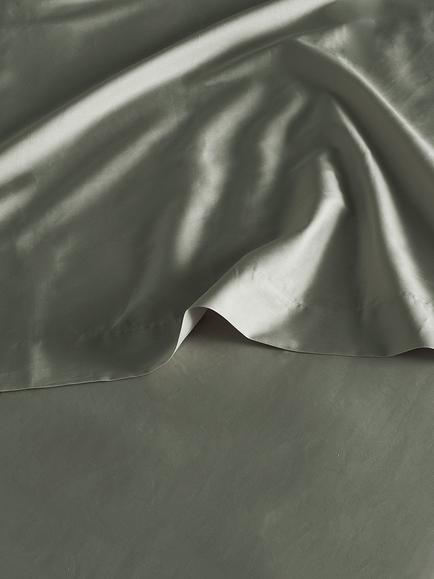 Bedfolk Luxe Cotton Deep Fitted Sheets - view 2, Moss