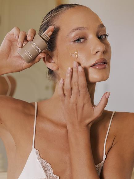 Bali Body Tinted Super Serum SPF 30 - view 2, Natural