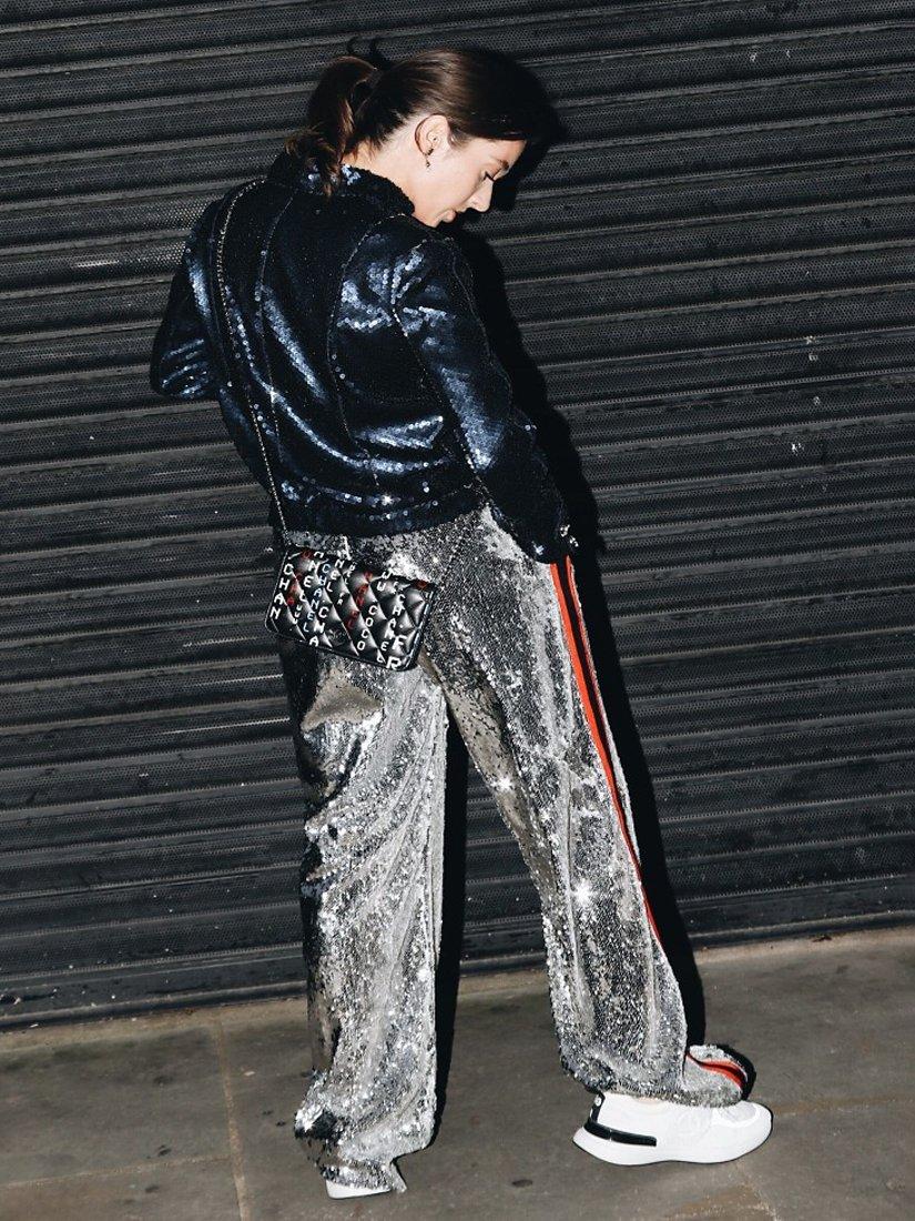 Product image 2 of 8, which shows Pre-loved CHANEL Diamond-Quilted Lambskin 2017 Wallet On Chain, Black