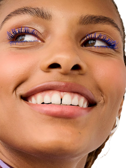 Benefit BADgal BANG! Volumising Mascara - view 2, Power Blue