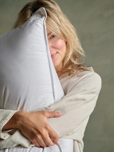 Bedfolk Feather & Down Kingsize Pillow, Firm, White