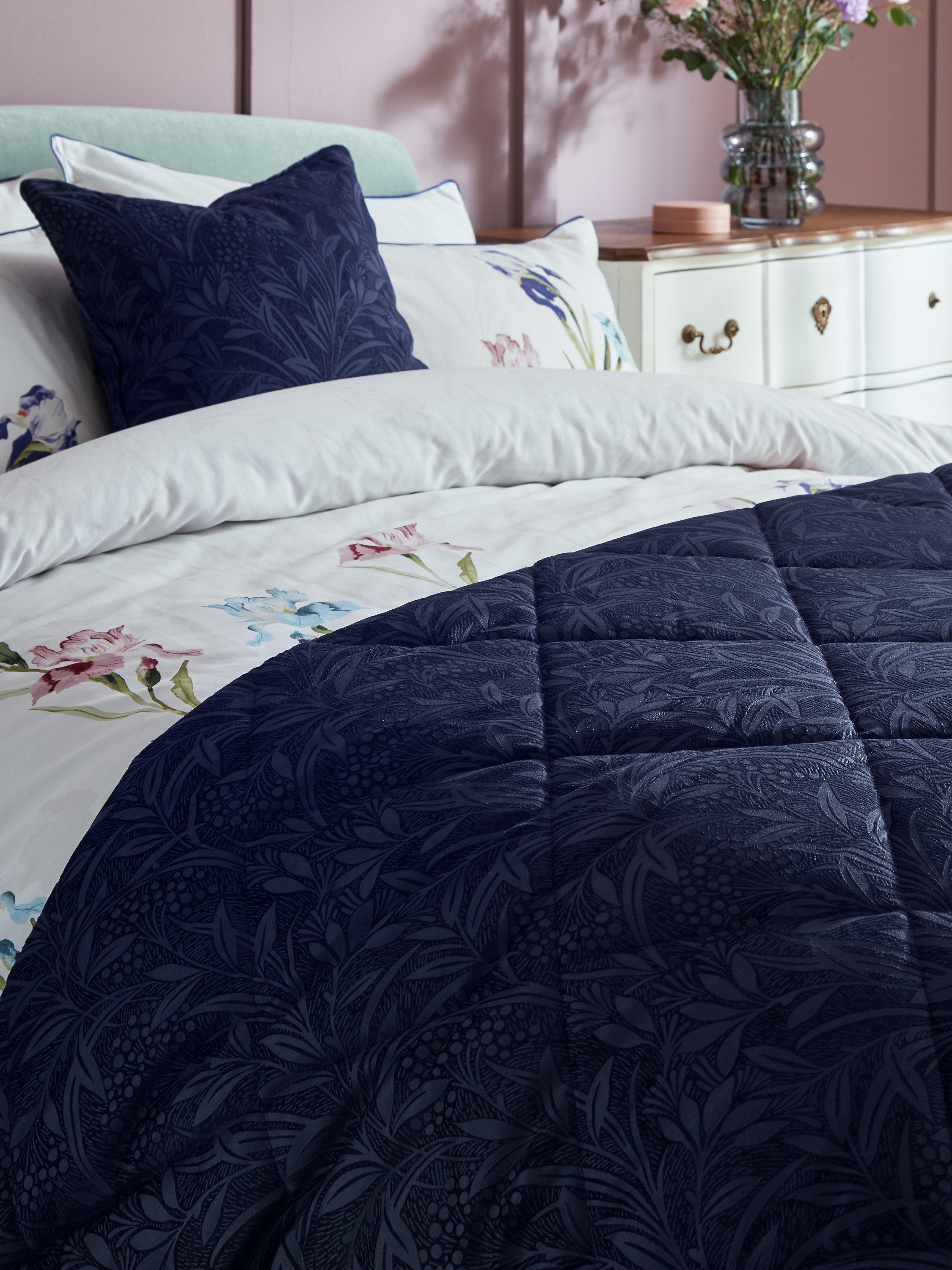 Laura Ashley Barley Quilted Bedspread Navy