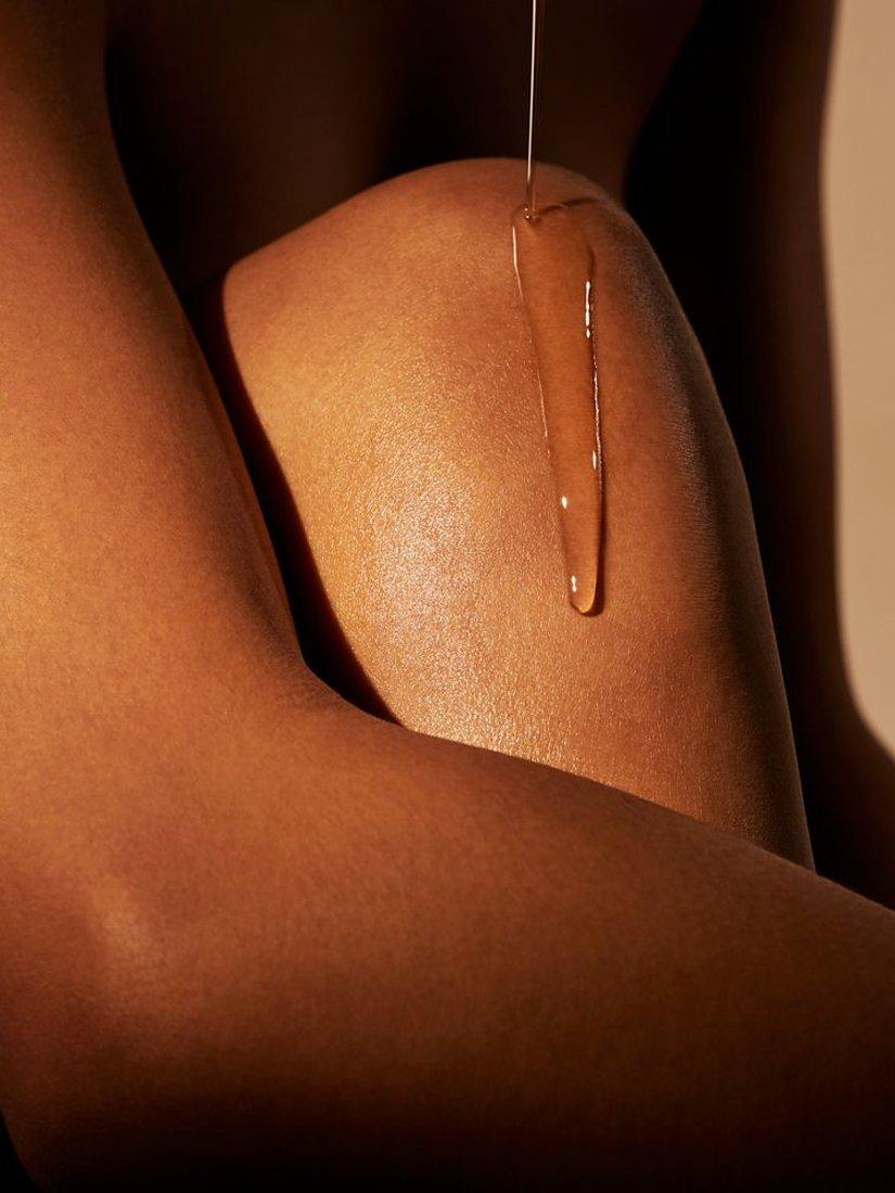 Product image 2 of 4, which shows Rituals The Ritual of Ayurveda Shower Oil, 200ml