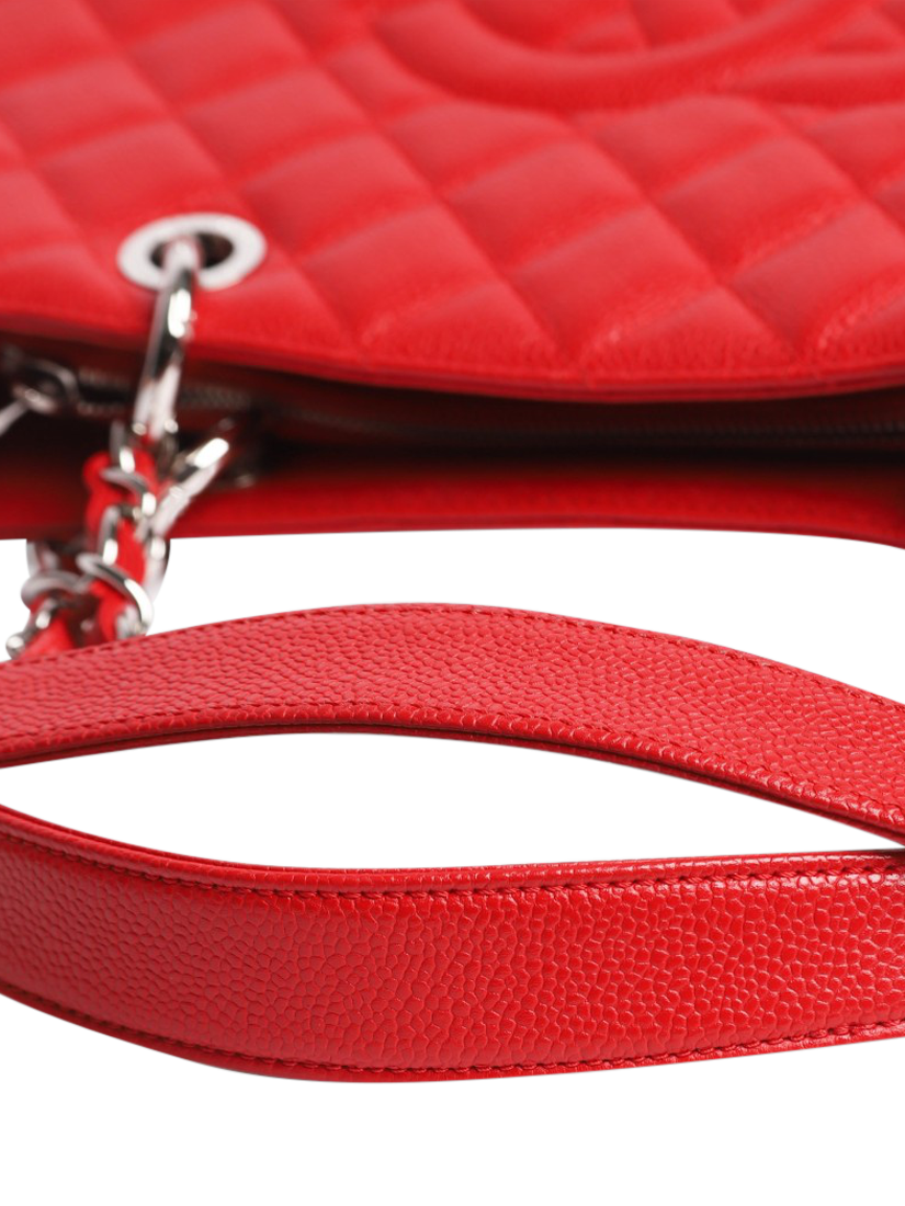 Product image 7 of 9, which shows Pre-loved CHANEL 2013-2014 Caviar Leather Diamond Quilted GST Bag, Red