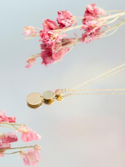 IBB 9ct Gold Triple Disc Pendant Necklace, Gold - view 2, Gold