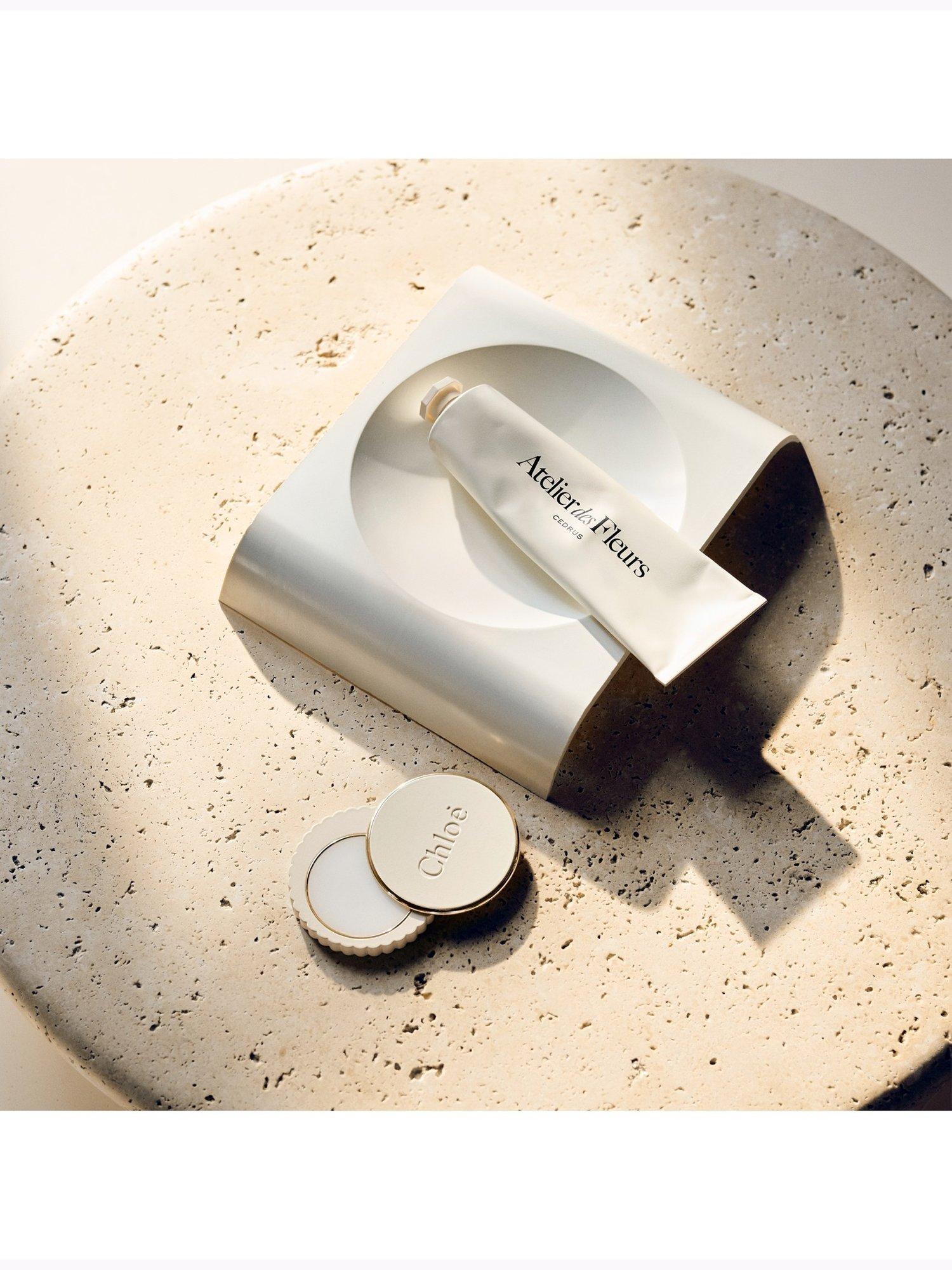Product image 2 of 8, which shows Chloé Atelier des Fleurs Santalum Hand Cream, 50ml