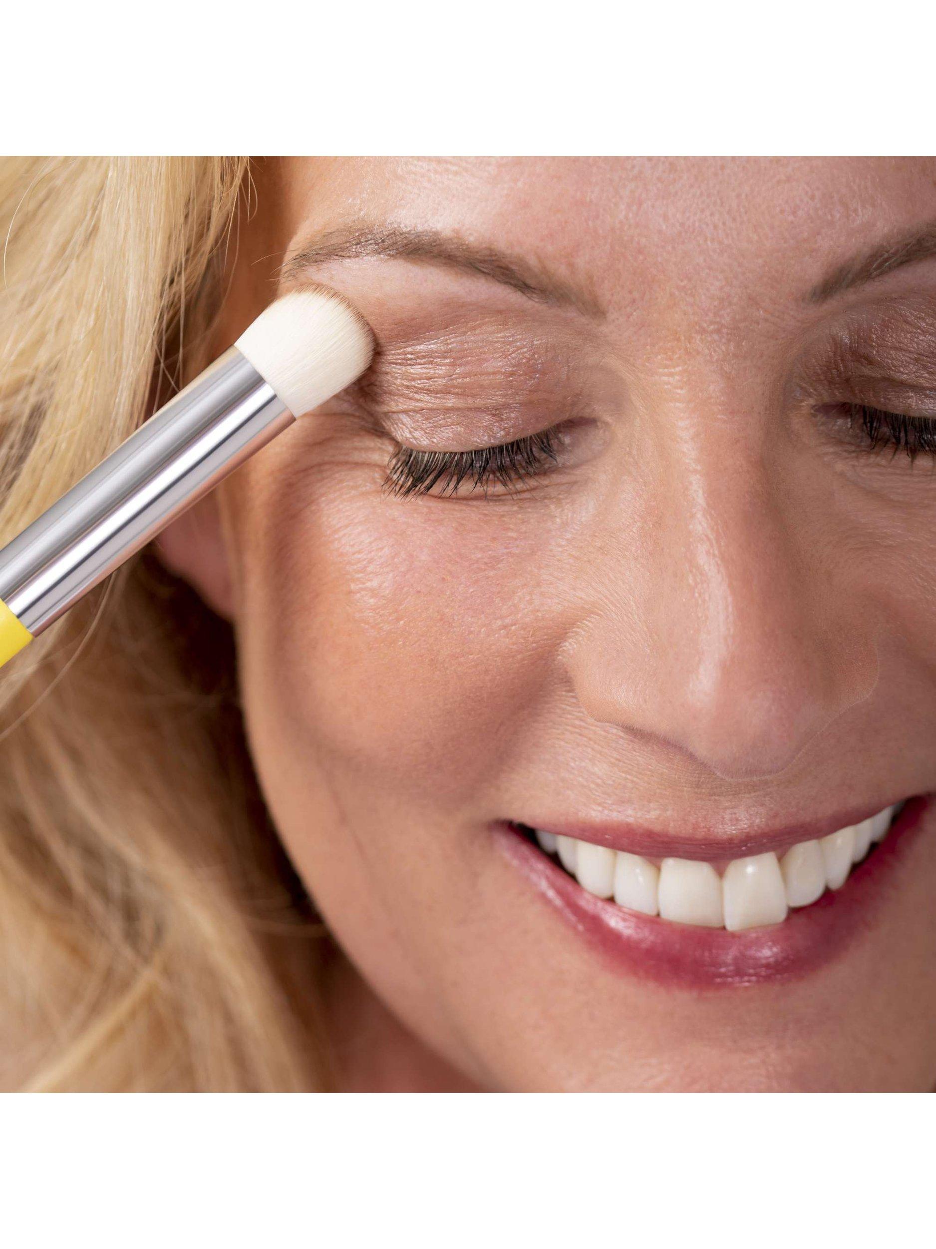 Product image 3 of 5, which shows Trinny London Conceal And Eye Contour T-Brush Makeup Brush