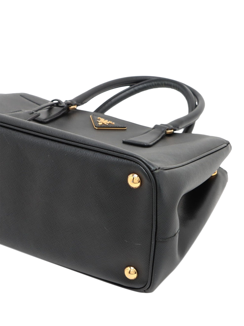 Pre loved Prada Medium Saffiano Leather Galleria Top Handle Bag Black