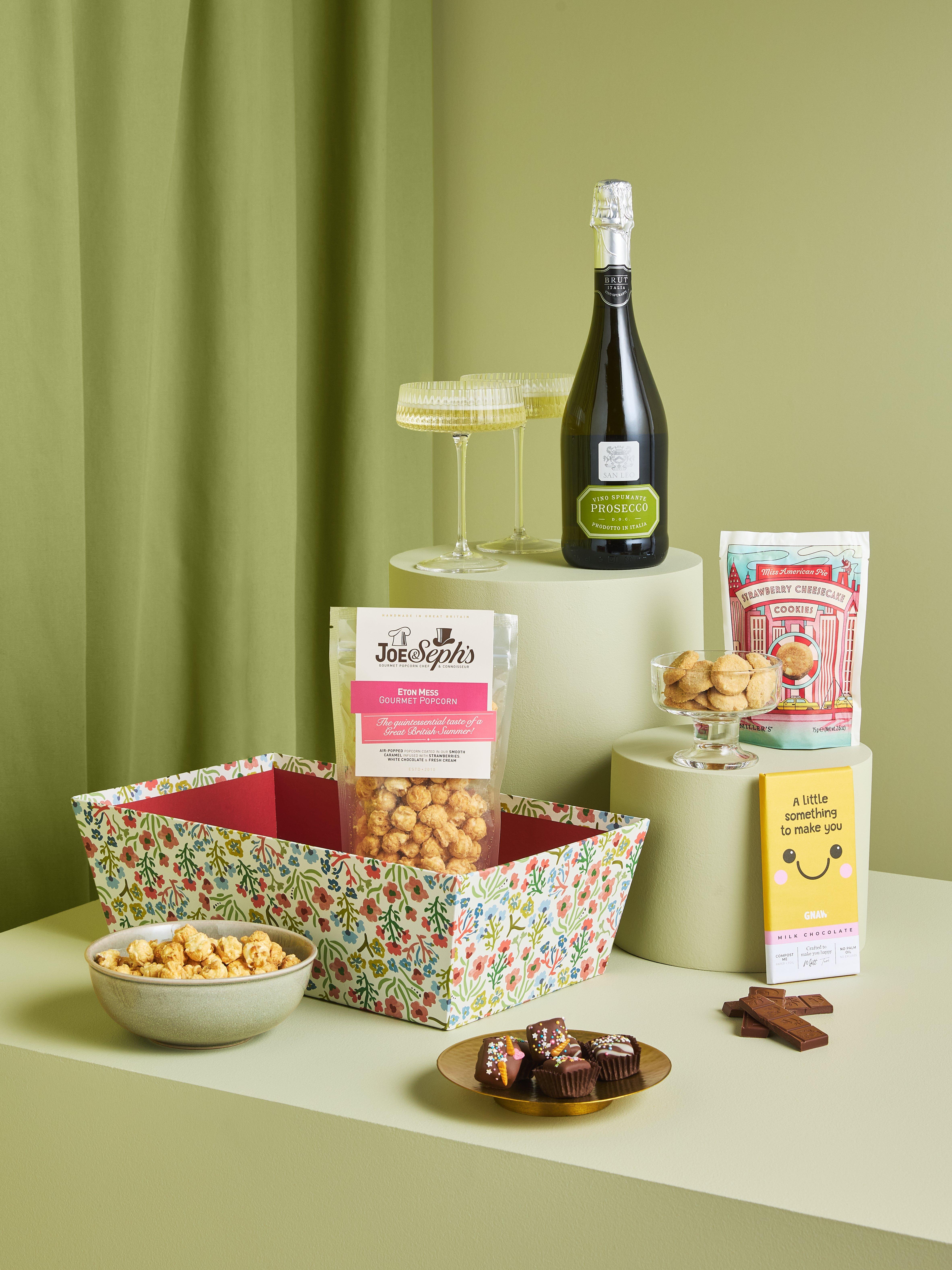 John Lewis Bubbles & Treats Hamper