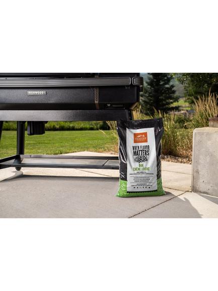 Traeger Oak Hardwood BBQ Pellet Bag, 9kg - view 2, Oak