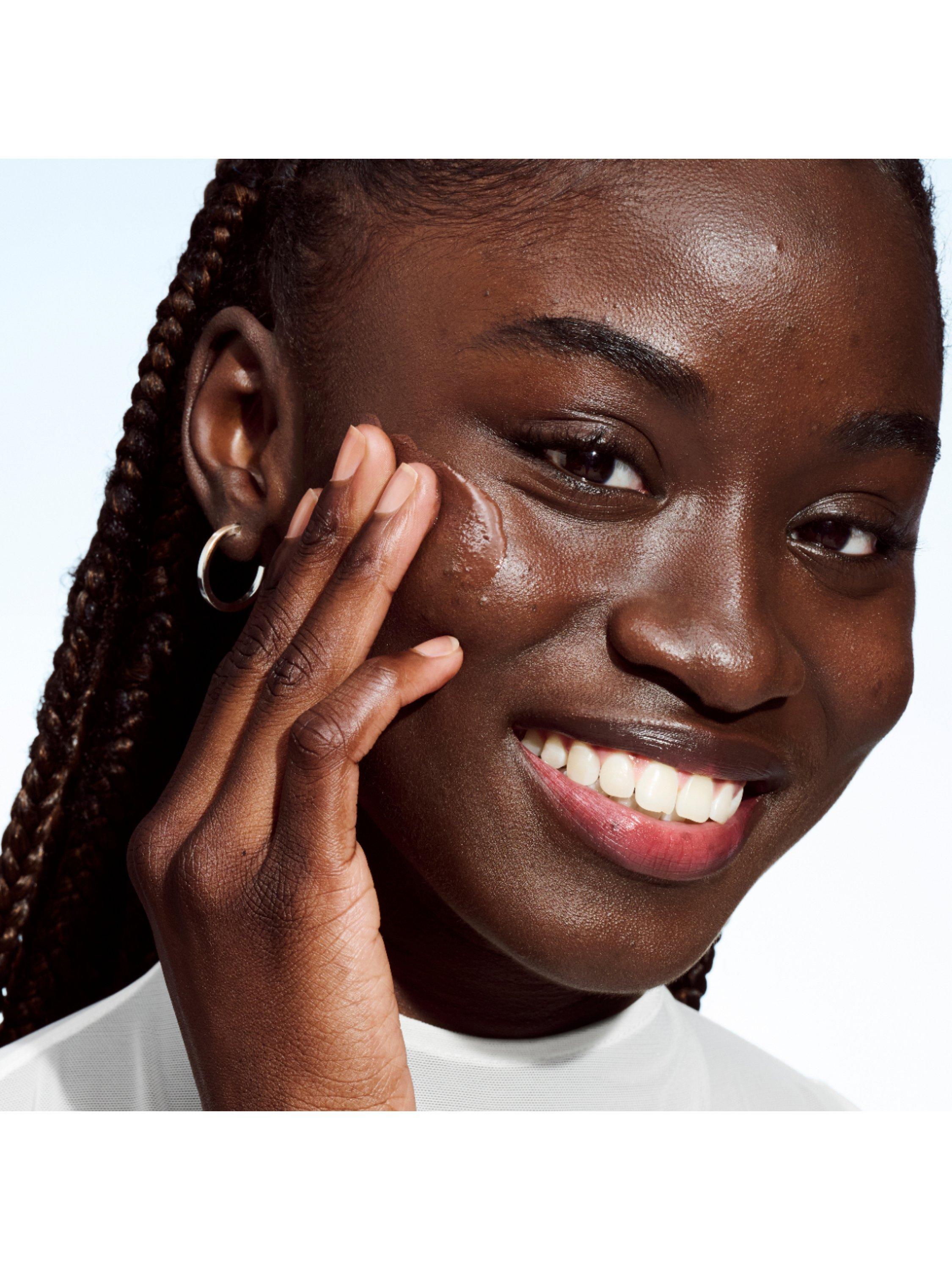 Product image 9 of 9, which shows Clinique Even Better Clinical Vitamin Makeup SPF 50, 11 Light Medium Cool 4