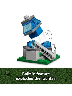 LEGO Minecraft The Ghast Balloon Village Attack Toy 21273 - view 2, Multi