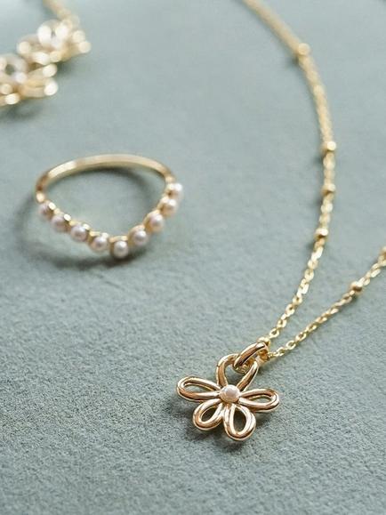 Daisy London Daisy Bow Pendant - view 2, Gold