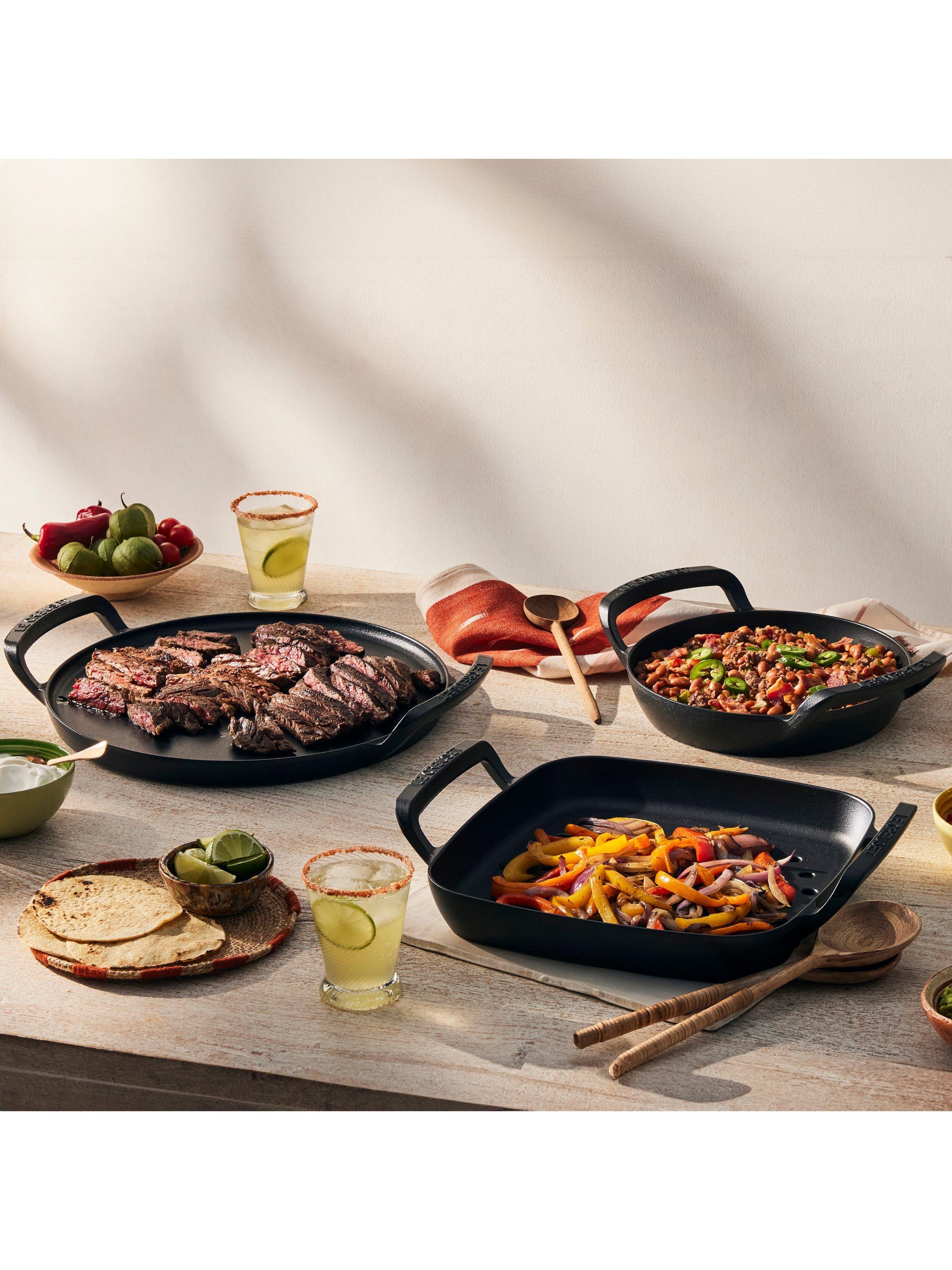 Le Creuset BBQ Outdoor Cast Iron Round Skillet, 25cm, Satin Black