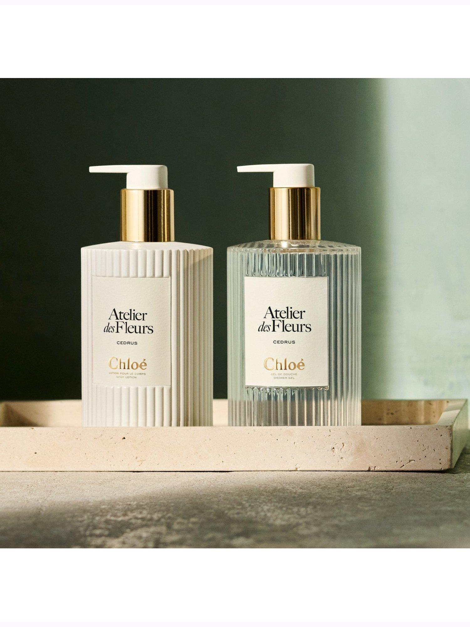 Product image 4 of 8, which shows Chloé Atelier des Fleurs Cedrus Perfumed Shower Gel, 300ml