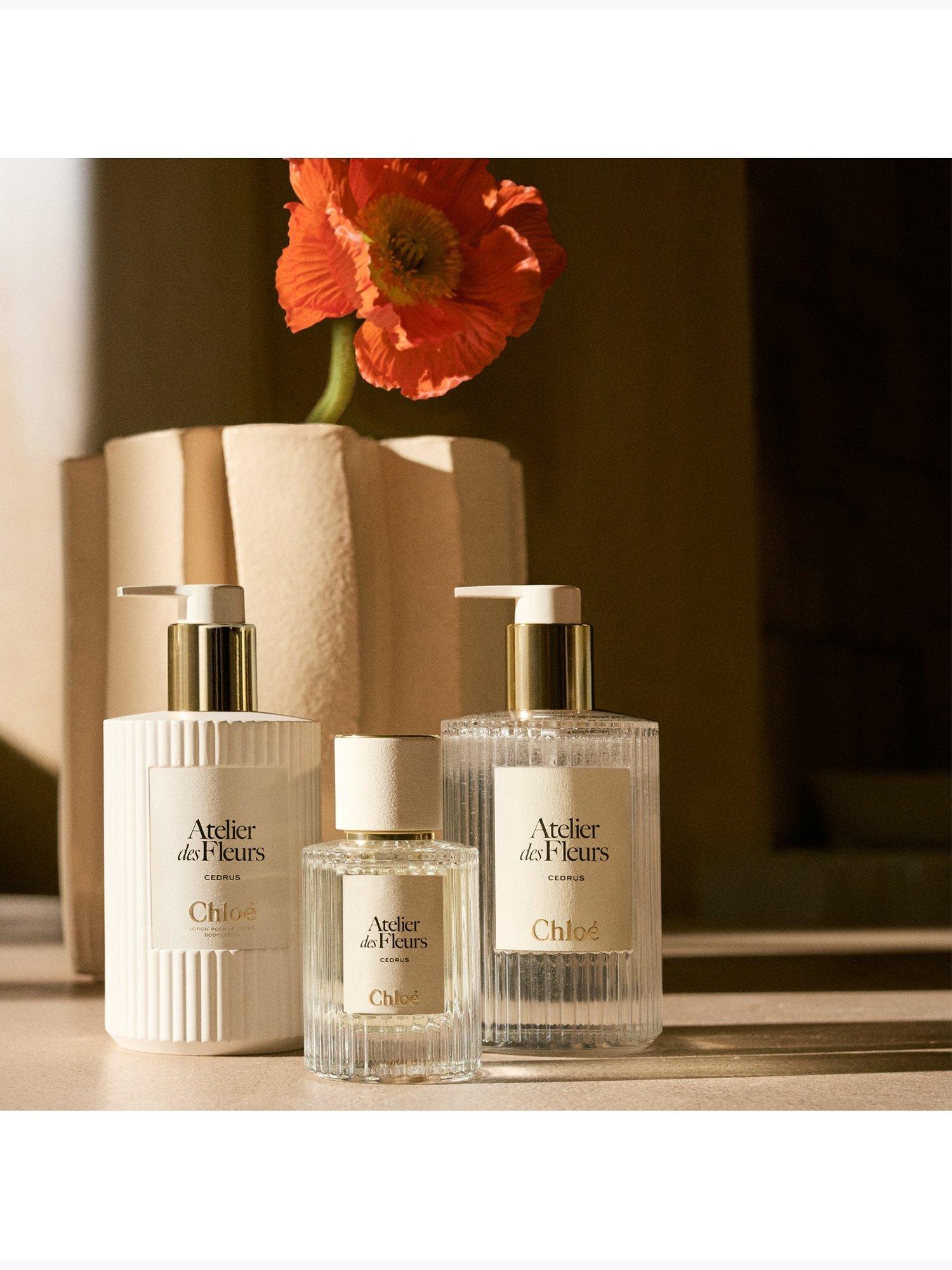 Product image 5 of 8, which shows Chloé Atelier des Fleurs Cedrus Perfumed Shower Gel, 300ml