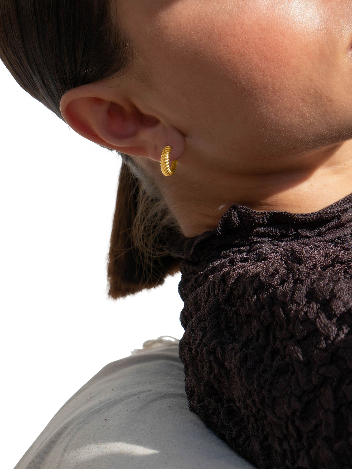 Product image 3 of 4, which shows Dower & Hall Medium Twist Hoop Earrings, Gold