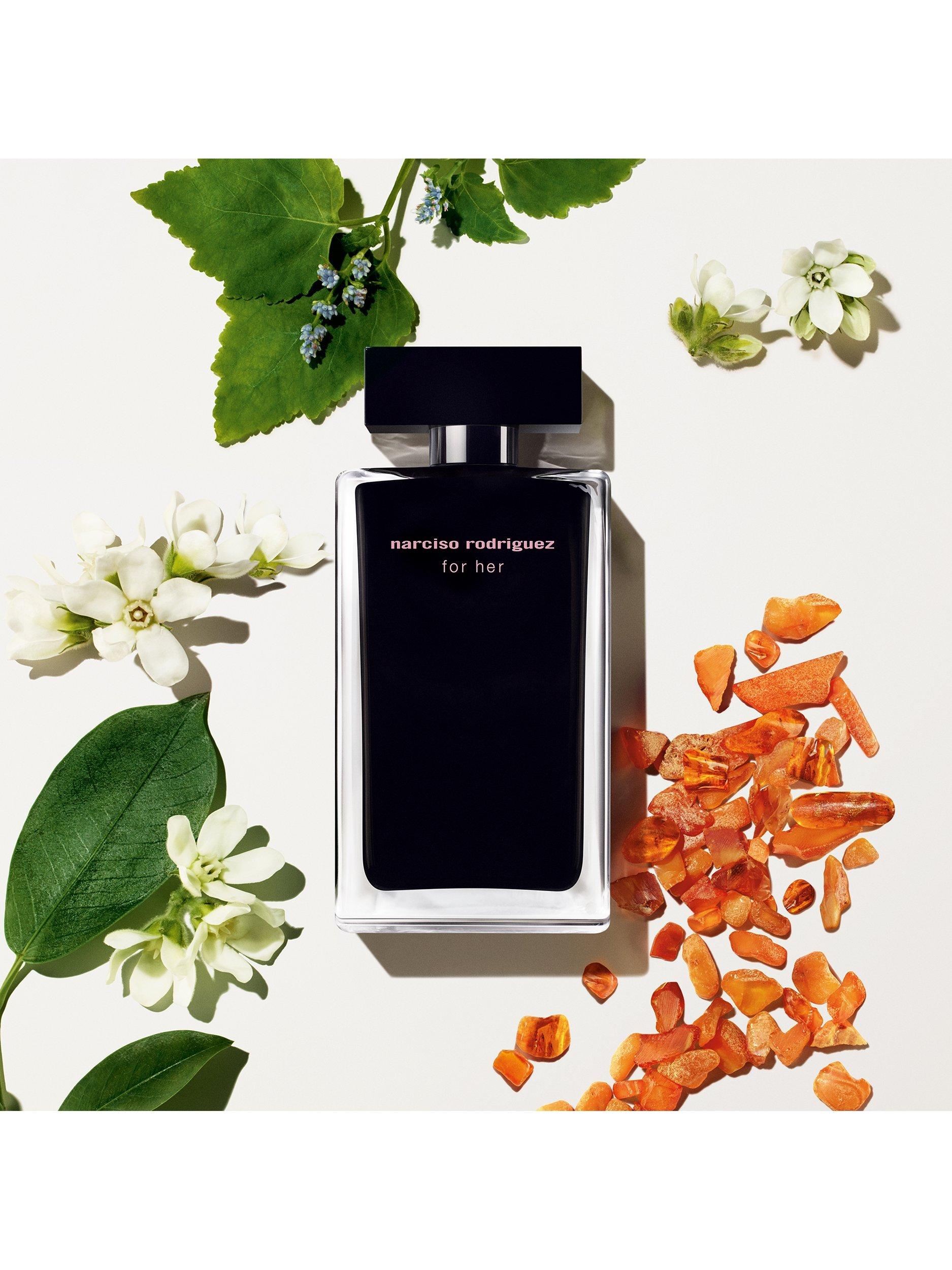 Product image 2 of 4, which shows Narciso Rodriguez For Her Eau de Toilette 30ml Fragrance Gift Set