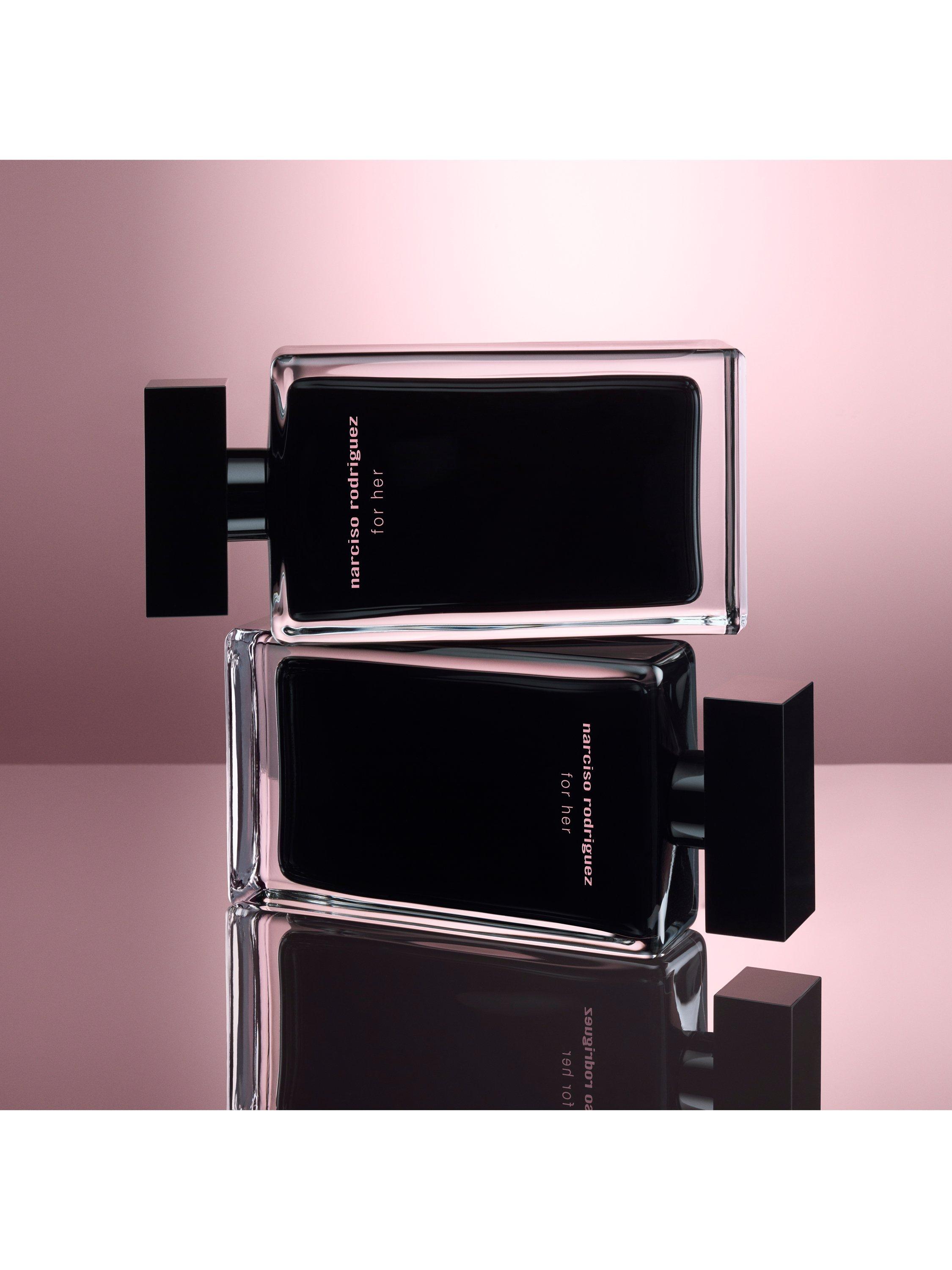Product image 3 of 4, which shows Narciso Rodriguez For Her Eau de Toilette 30ml Fragrance Gift Set