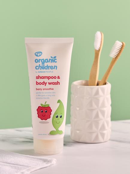 Green People Organic Children Shampoo and Body Wash, Berry Smoothie, 200ml - view 2, 