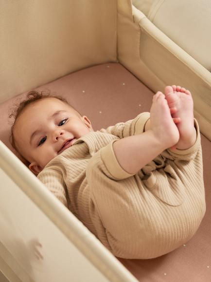 Snüz Crib Fitted Sheet - view 2, Blush Dot