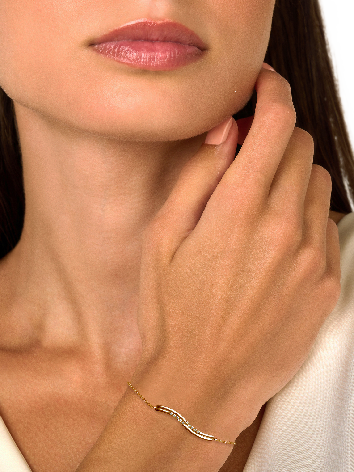 Product image 2 of 3, which shows DPT Antwerp 10 Diamond Wave Bracelet, Gold