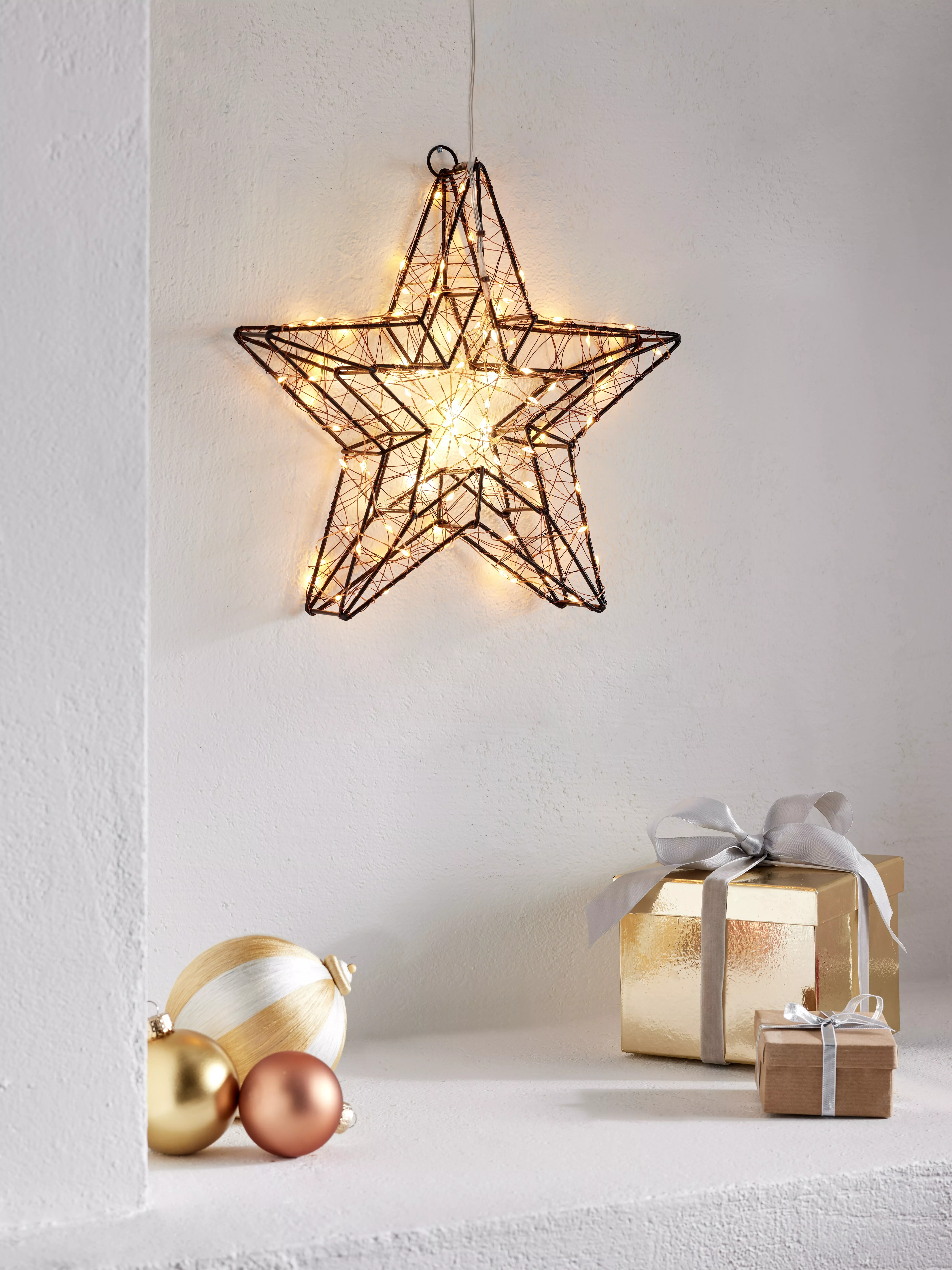 Lights on a Christmas tree