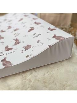 MAMA SHACK Anti-Roll Changing Mat - view 2, Bunny