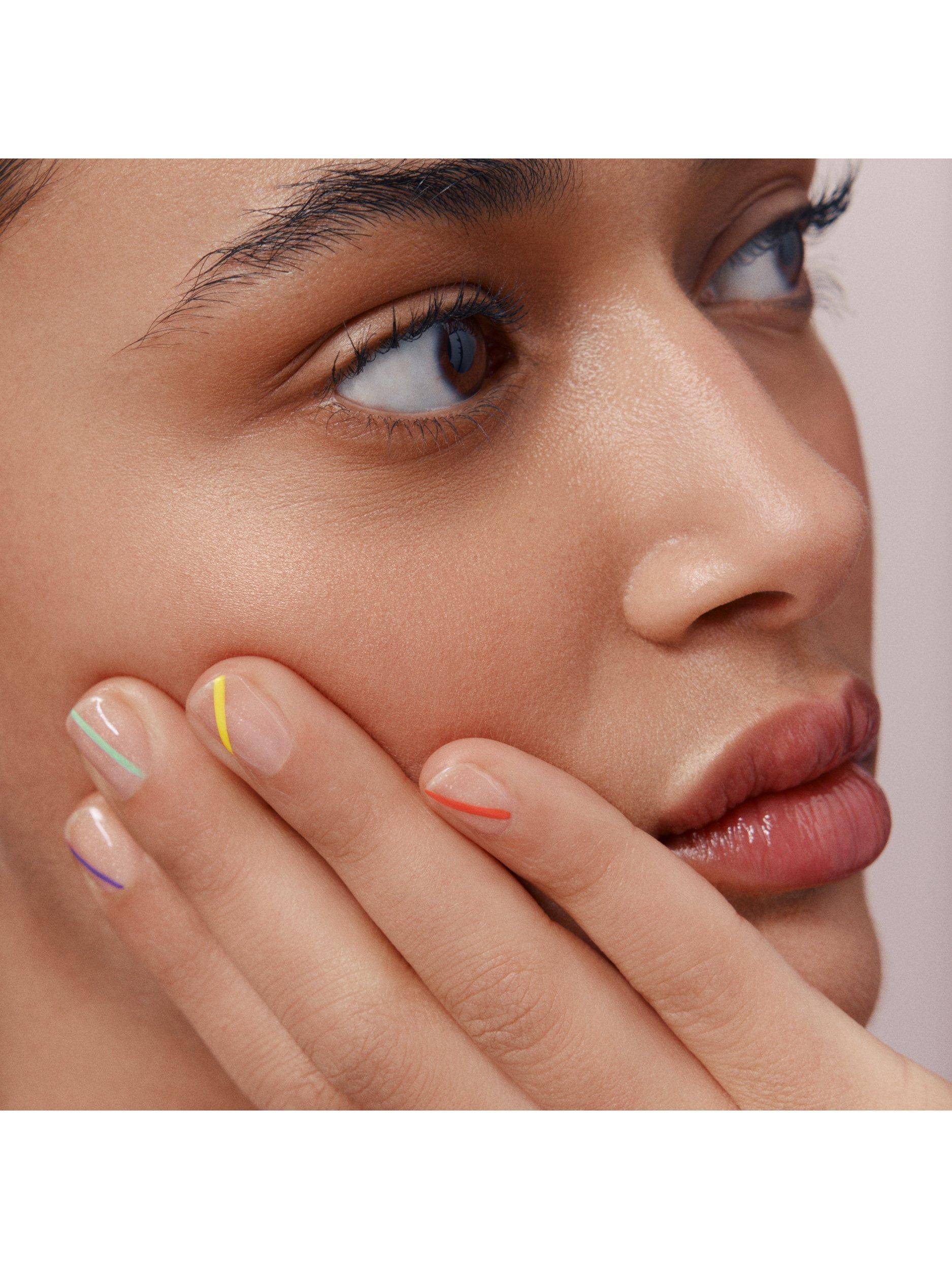 Product image 7 of 7, which shows Hermès Les Mains Hermès Nail Polish Limited Edition, 32 Orange Tulipe