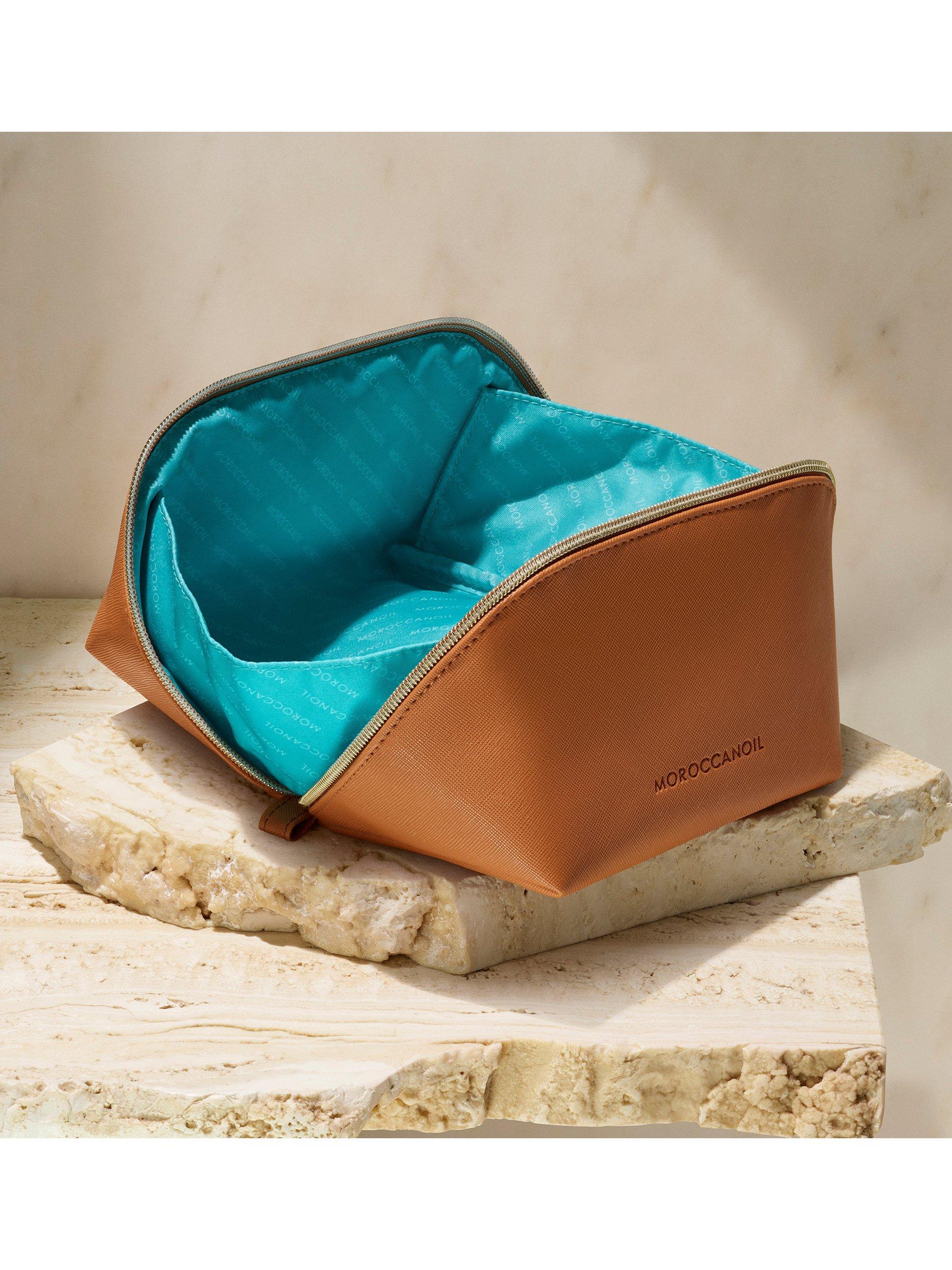 Product image 6 of 6, which shows Moroccanoil Repair Discovery Kit Haircare Gift Set