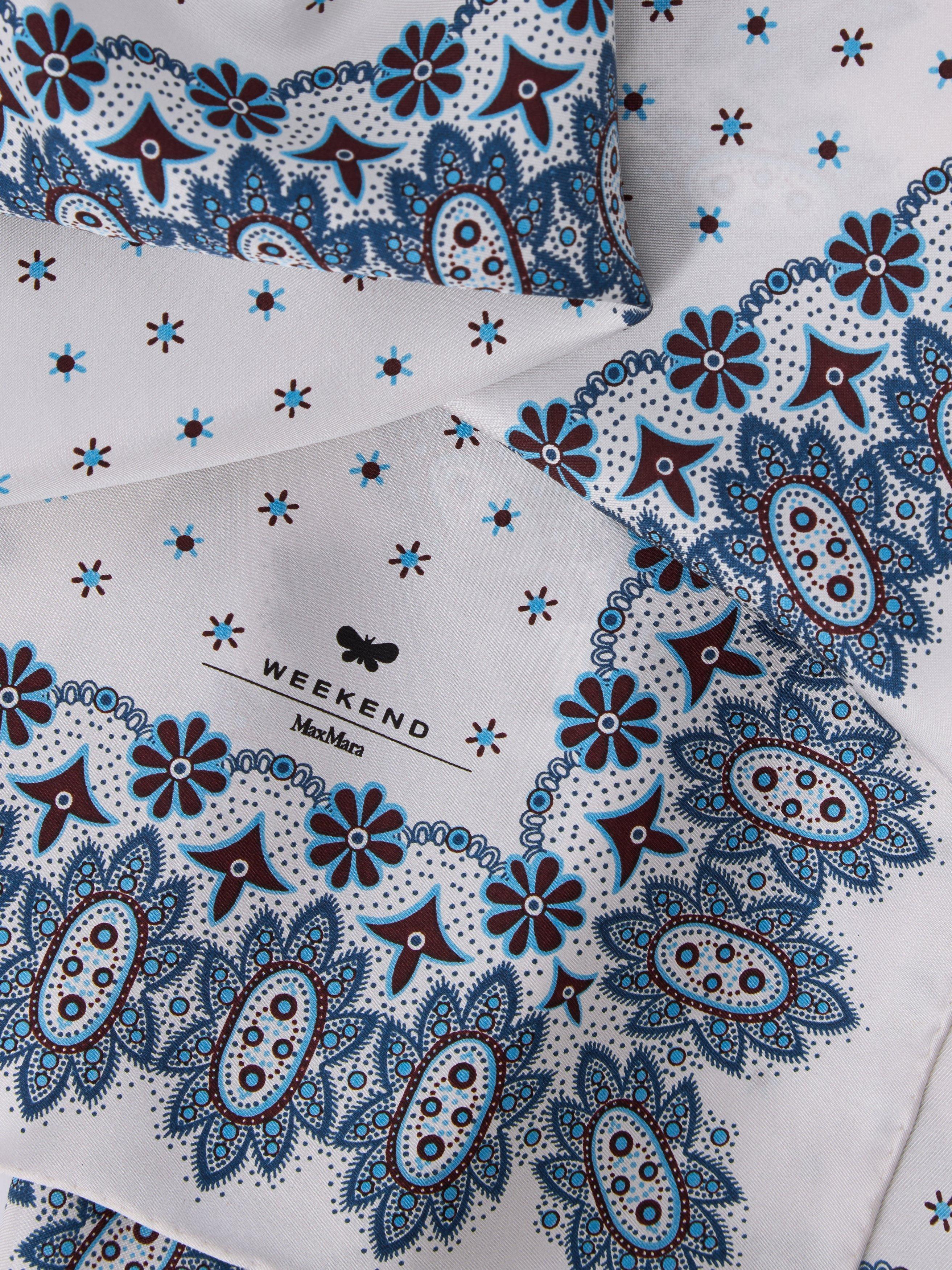 Product image 2 of 3, which shows Weekend MaxMara Onesto Paisley Floral Pure Silk Scarf, Ivory/Blue
