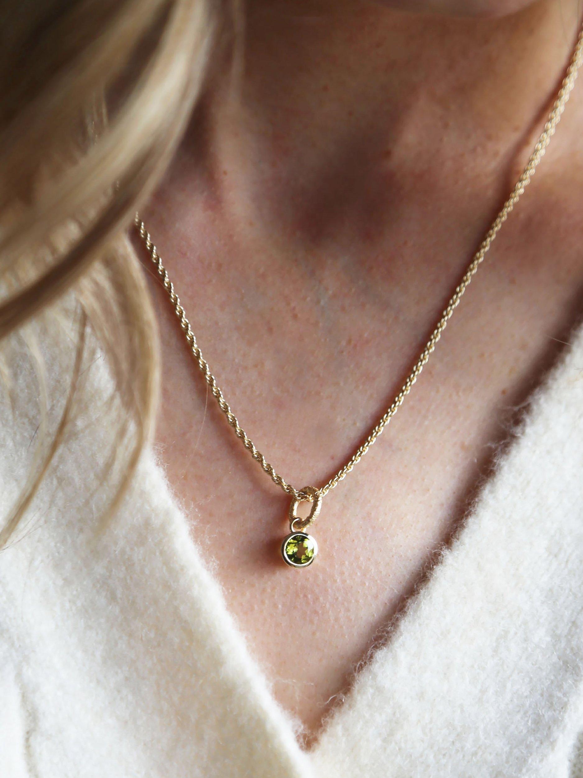 Product image 2 of 3, which shows Tutti & Co Birthstone Necklace, Gold., Peridot/August