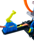 Hot Wheels Mega Loop Garage