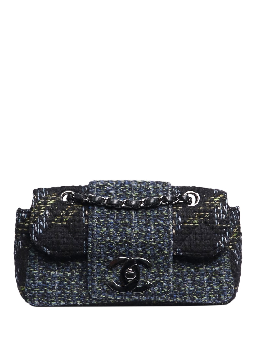 Pre-loved CHANEL 2004 Fantasy Tweed Shoulder Bag, Blue