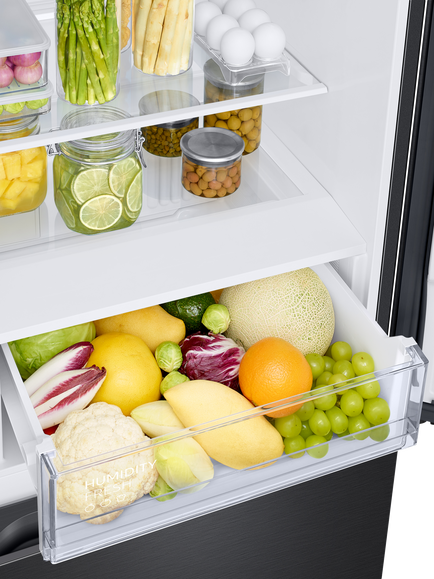 Samsung Series 7 RB34C632EBN/EU Freestanding 70/30 Smart Fridge Freezer with SpaceMax™, Black - view 2, Black