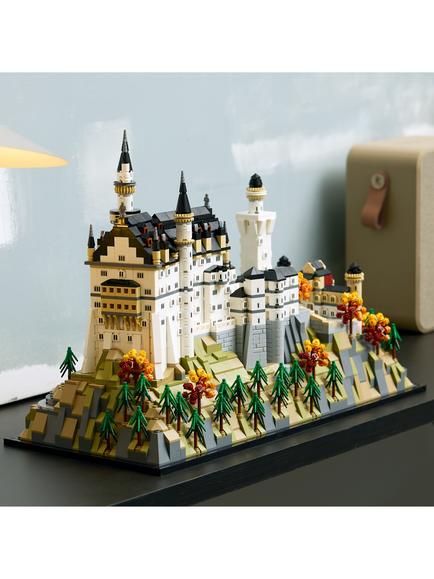 LEGO Architecture 21063 Neuschwanstein Castle Building Set - view 2, Multi