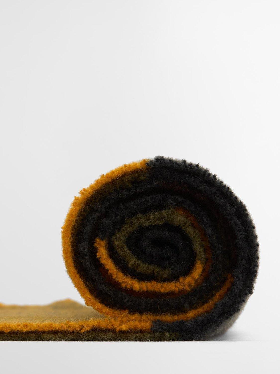 Product image 9 of 10, which shows Barbour Westerdale Beanie and Scarf Gift Set, Classic