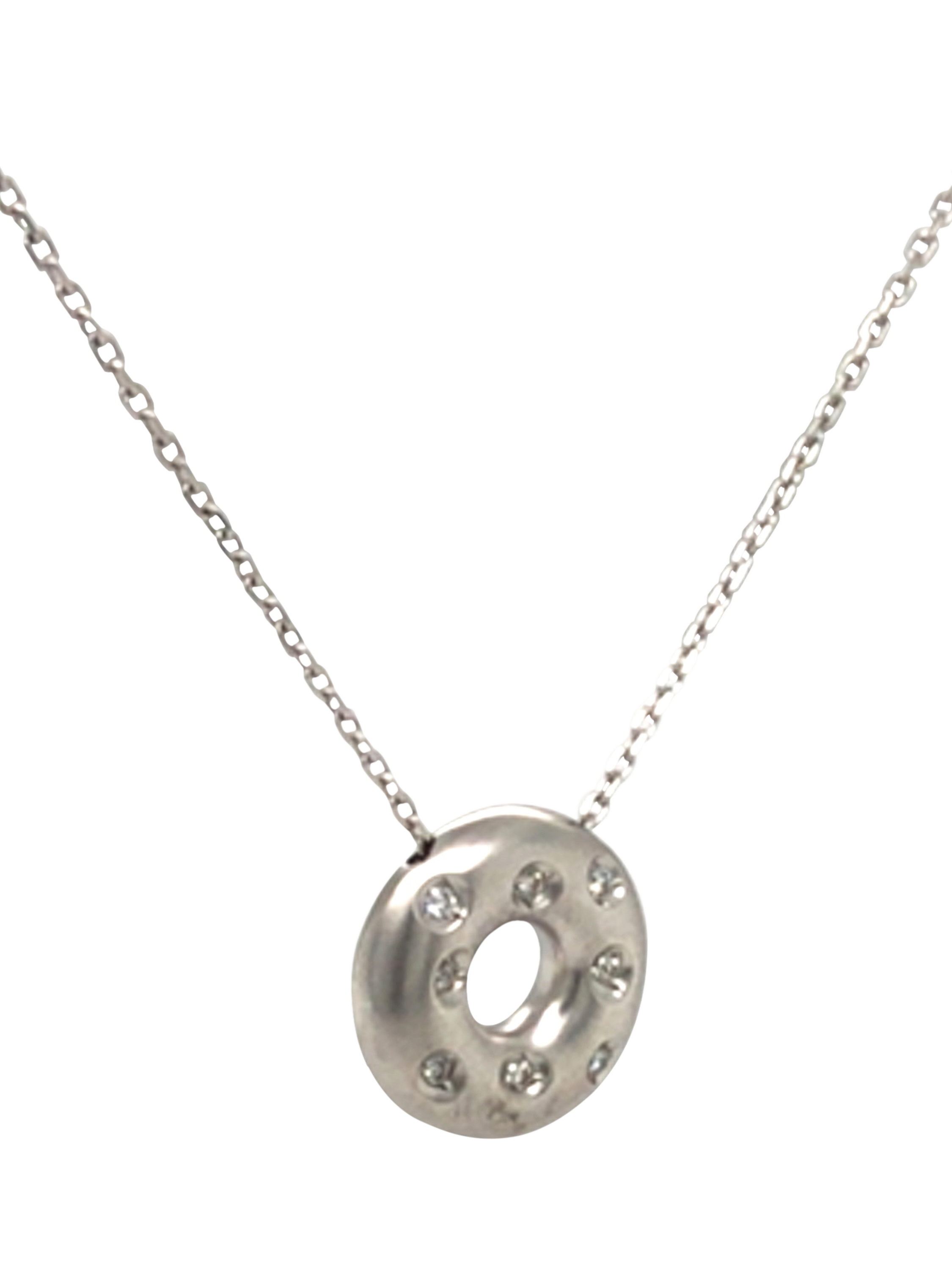 Product image 3 of 5, which shows Pre-loved 18ct White Gold 8-Stone Diamond Doughnut Pendant