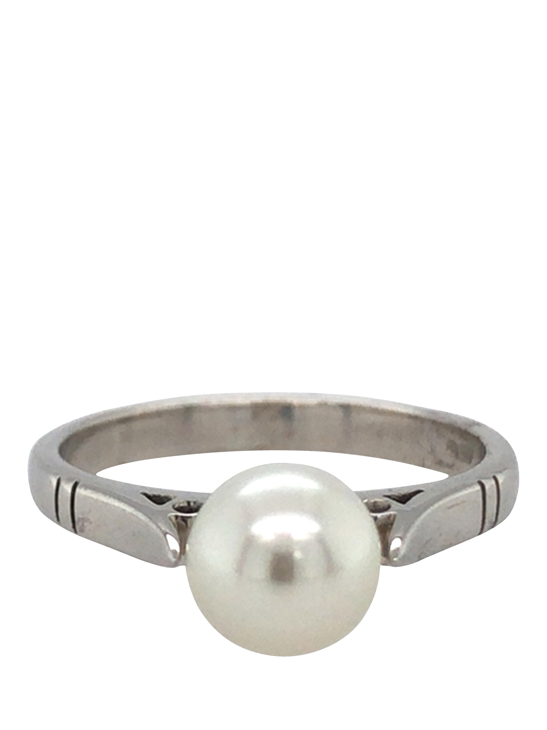 Product image 2 of 4, which shows Pre-loved 9ct White Gold Single Stone Cultured Pearl Ring