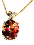 Pre-loved L & T Heirlooms 9ct Yellow Gold Diamond and Topaz Pendant