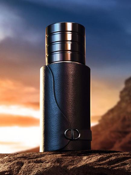 DIOR Limited Edition Sauvage Spray for the Wild Parfum, 30ml - view 2, 