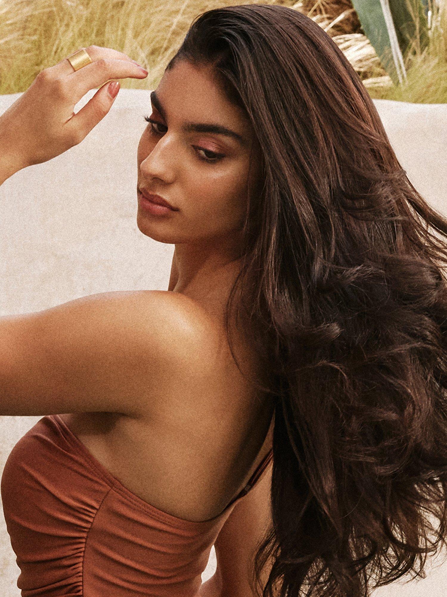 Product image 5 of 5, which shows Moroccanoil Moisture Repair Haircare Gift Set