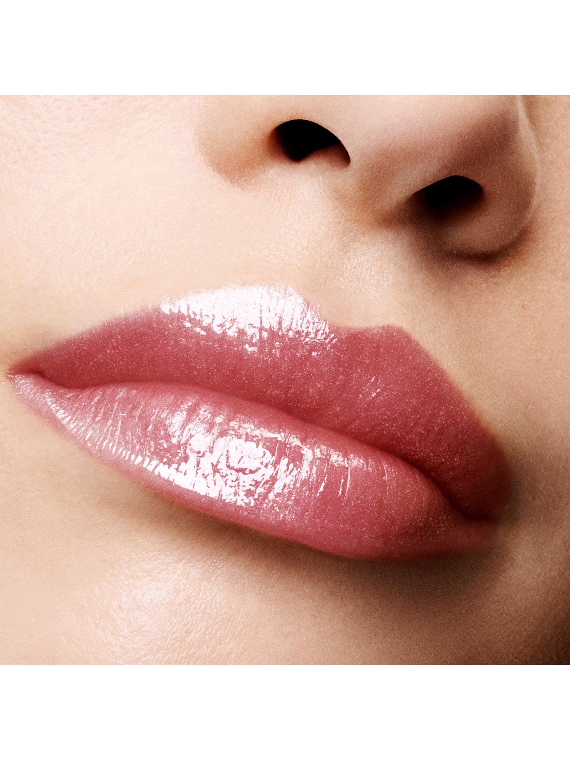 Product image 4 of 8, which shows TOM FORD Gloss Luxe, Casablanca