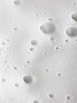 Dr. Barbara Sturm The Better B Niacinamide Serum - view 2, 