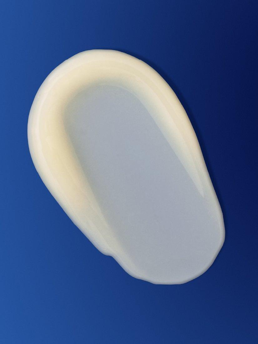 Product image 2 of 8, which shows Augustinus Bader The Vitamin C Serum, 30ml