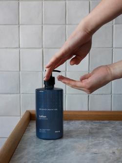 SKANDINAVISK Hav Hand Lotion, 500ml - view 2, Deep Blue