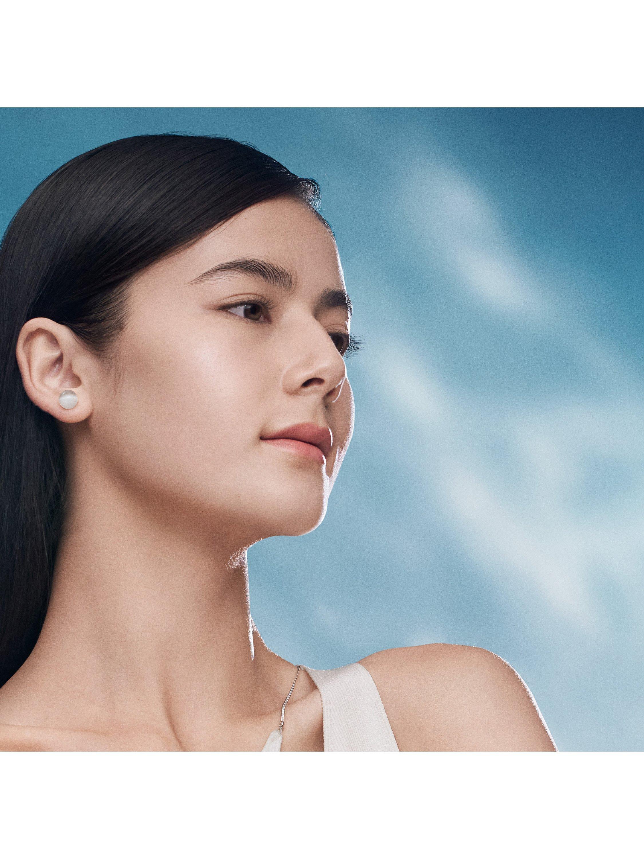 Product image 4 of 8, which shows La Mer The Balancing Treatment Lotion, 150ml