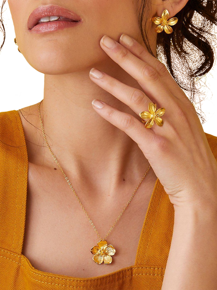Ottoman Hands Buttercup Flower Necklace, Gold - view 2, Gold